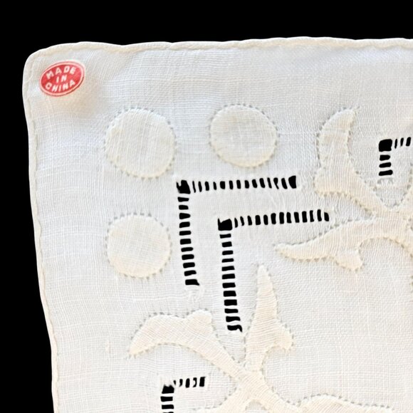 Instant Vintage Christmas Collection 1950s Hankie and Decor Bundle - Picture 13 of 13